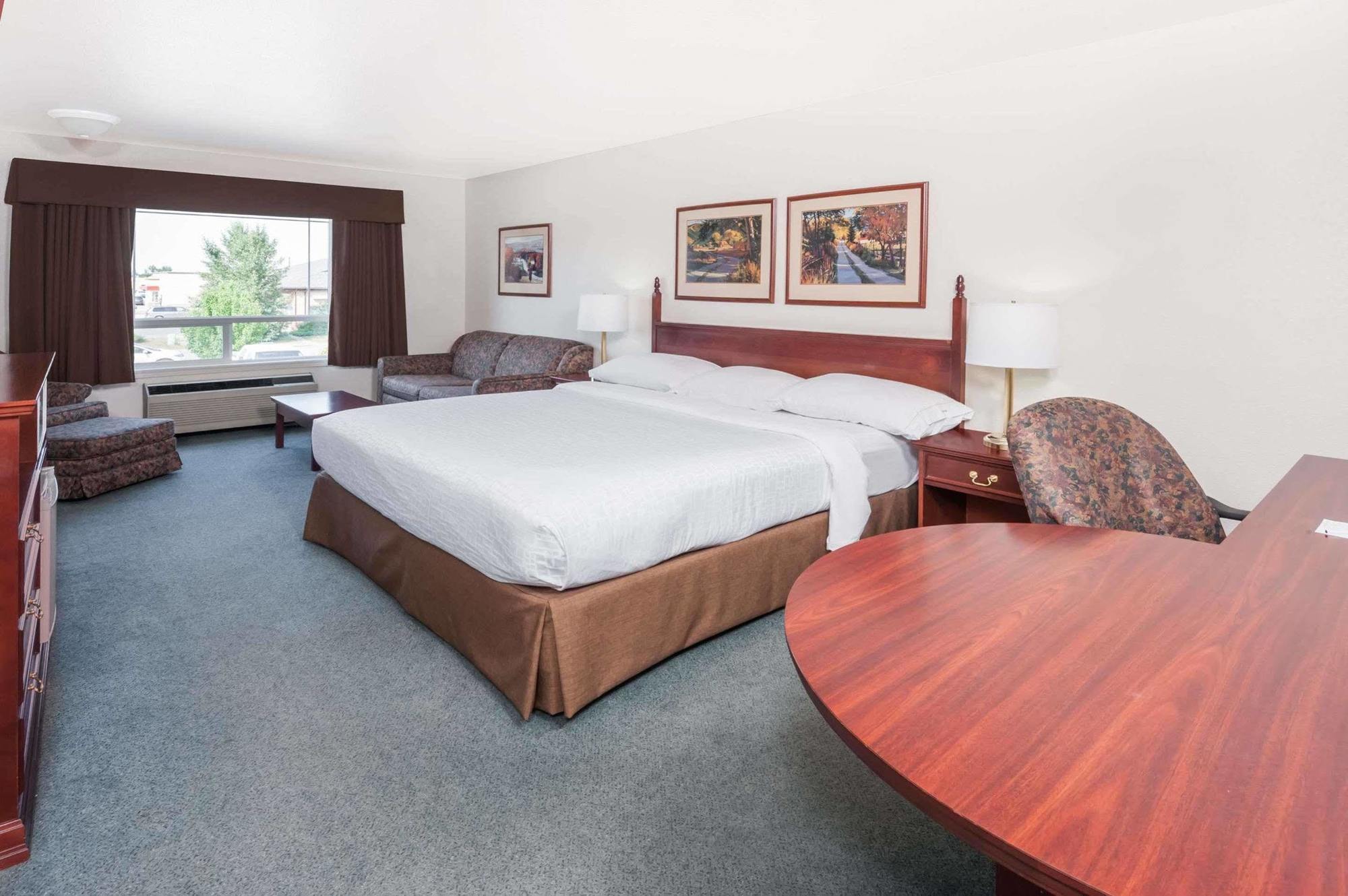 Super 8 By Wyndham High River Ab Exterior foto